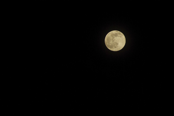 Je suis dans la lune.