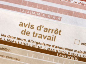 フランス民間企業の欠勤日数、過去10年間で最高に