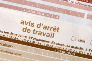 フランス　多すぎるドクターストップにメス　ズル休み対策強化とは
