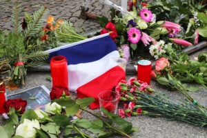 ストラスブールのテロ事件、追悼集会に１万人