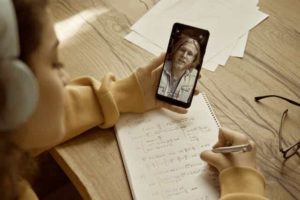 フランス　22日から小中高全ての学校の義務教育を再開　ロックダウン中先生はサボっていた？