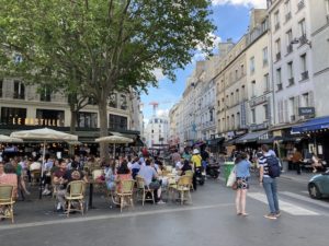 フランスワクチン接種５割　感染源続く　PCR検査秋から有料化へ