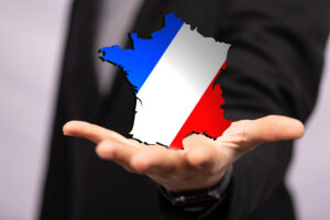 フランス　マクロン第２次政権　首相は誰に？
