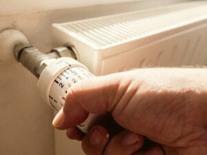 フランス２月から電気代15％増、2000万世帯に影響