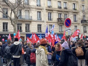フランス３月７日から再びスト