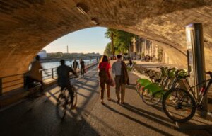 パリ協定COP21から10年、どう変わった？パリの街